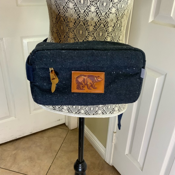 Foster & RYE INSULATED FANNY PACK - Picture 3 of 13